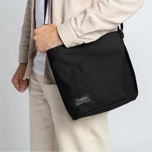 Trakke Kelso Sling Crossbody — X-Pac Black